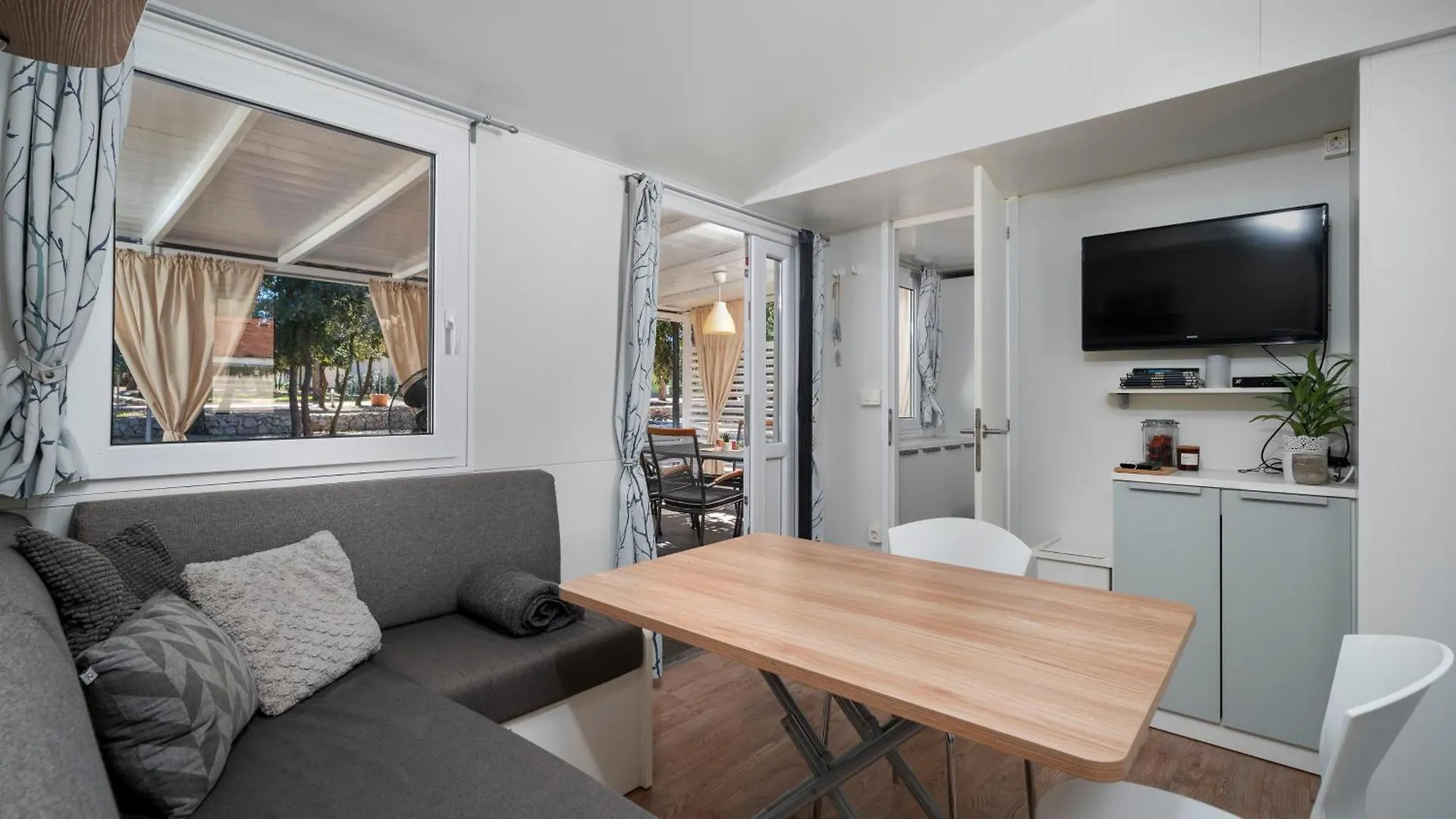 Niko Mobile Home Biograd Na Moru Campsite
