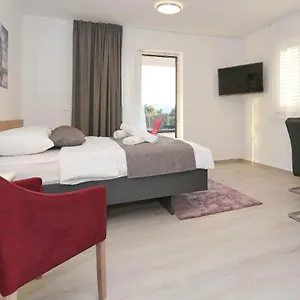 Appartement Ankora 2 With Heated Pool, Biograd Na Moru